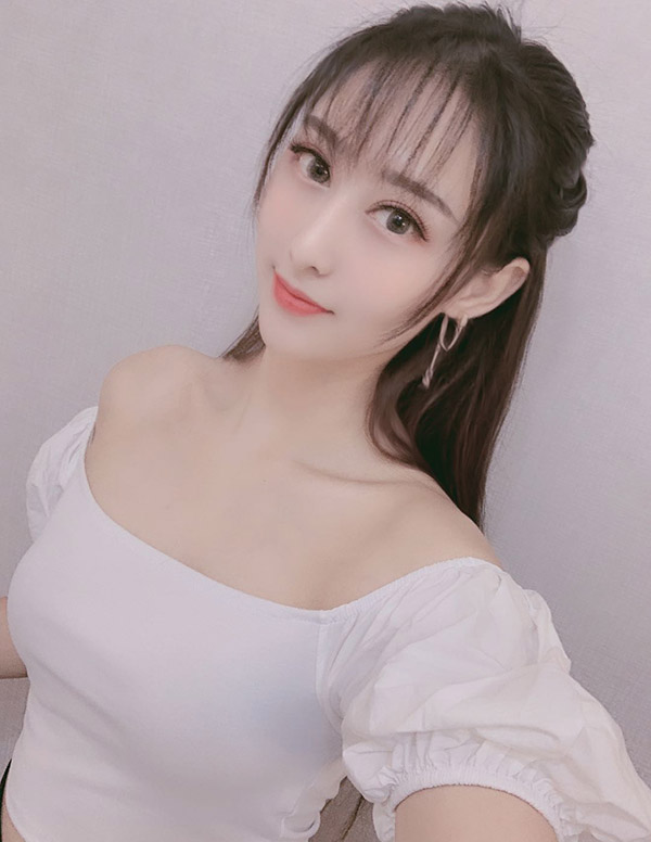 曼谷模特预约微信