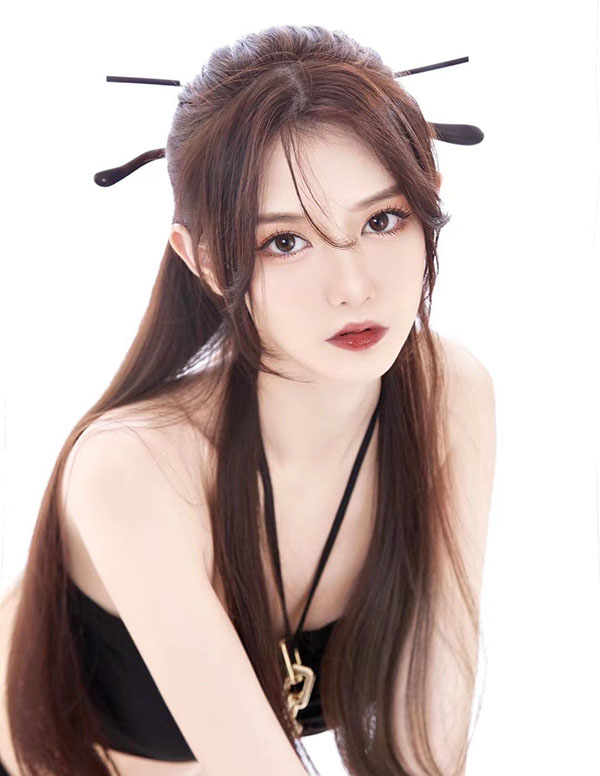 迪拜商务模特价格